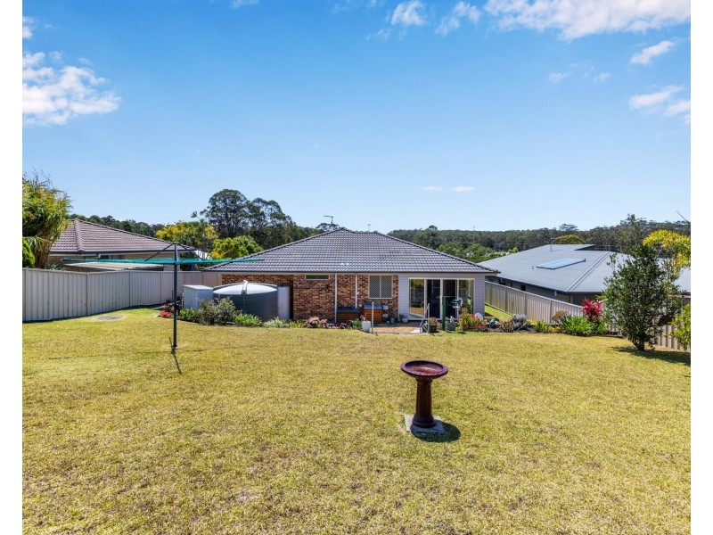 13 Vista Close, Woolgoolga NSW 2456