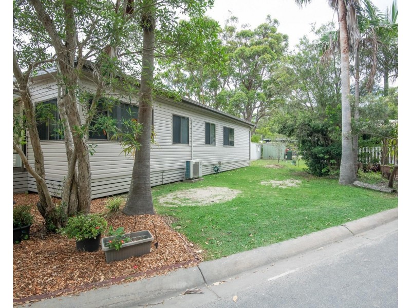 2 Kingfisher Crescent, Arrawarra NSW 2456