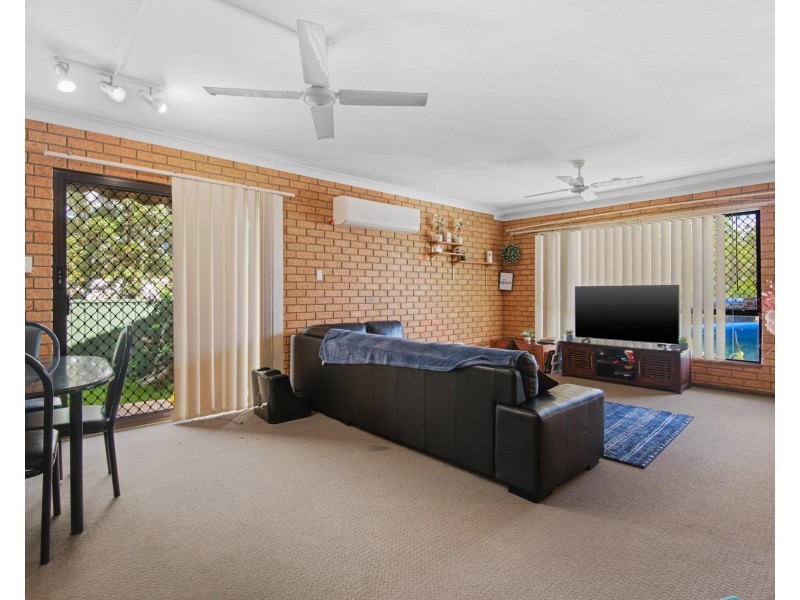 2/6 Scarborough Street, Woolgoolga NSW 2456