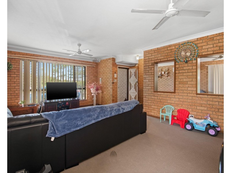 2/6 Scarborough Street, Woolgoolga NSW 2456