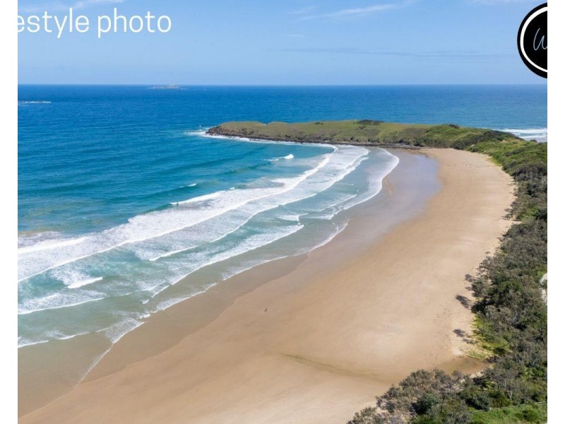 102 Diamond Head Drive, Sandy Beach NSW 2456