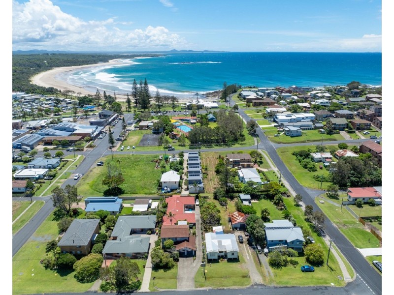 1A & 1B/35 Trafalgar Street, Woolgoolga NSW 2456