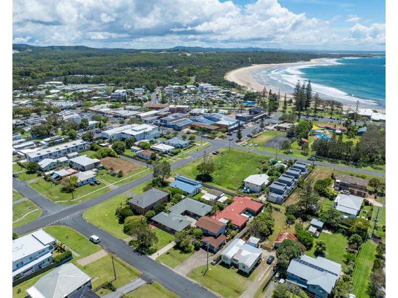 1A & 1B/35 Trafalgar Street, Woolgoolga NSW 2456