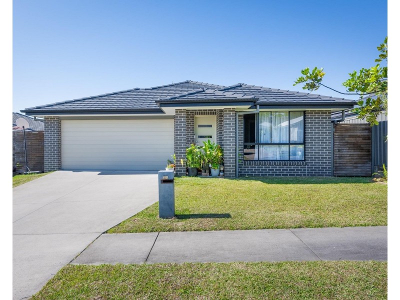 15 Rockpool Avenue, Sandy Beach NSW 2456
