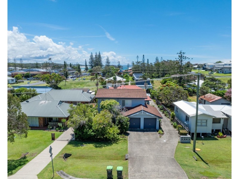 1a/35 Trafalgar Street, Woolgoolga NSW 2456