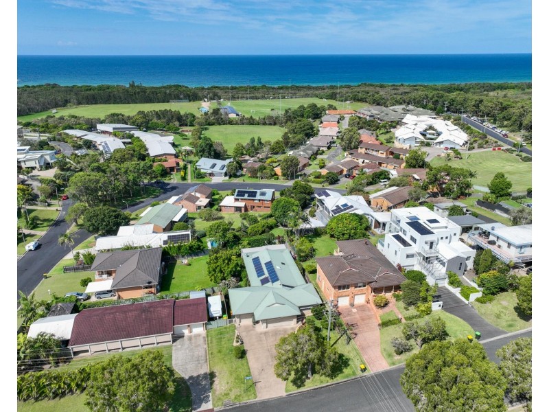 39 Nightingale Street, Woolgoolga NSW 2456