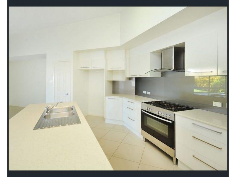 62 Admiralty Drive, Safety Beach NSW 2456
