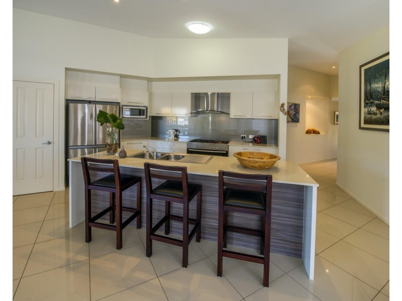 62 Admiralty Drive, Safety Beach NSW 2456