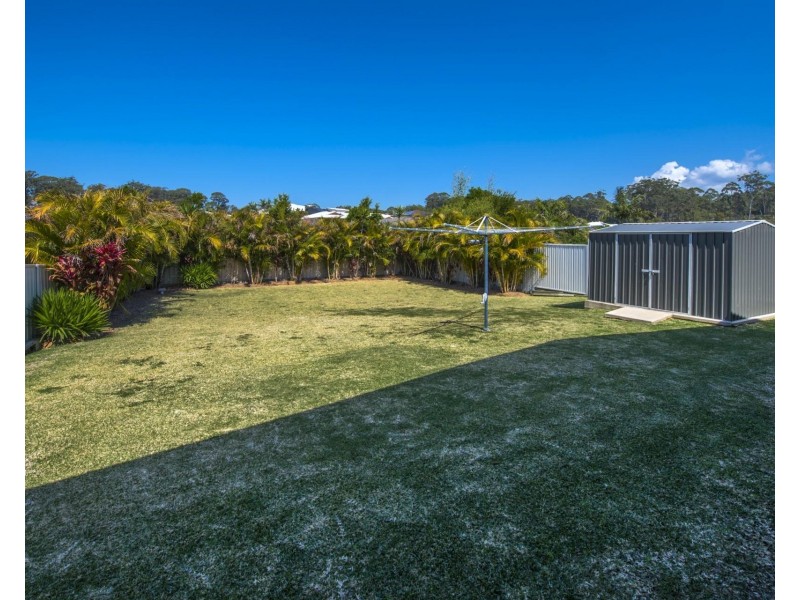 62 Admiralty Drive, Safety Beach NSW 2456