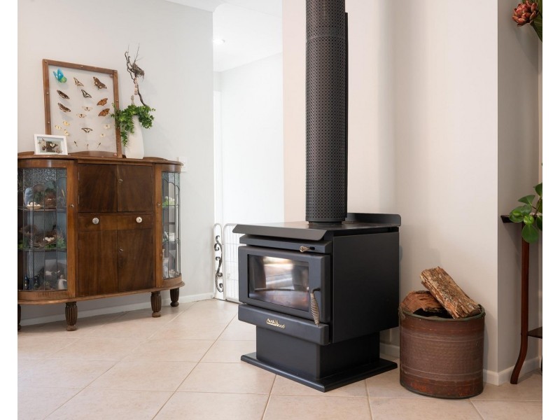 8 Sare Street, Woolgoolga NSW 2456