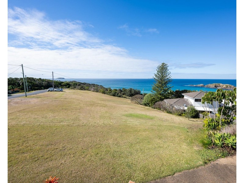 14 Signal Street, Emerald Beach NSW 2456