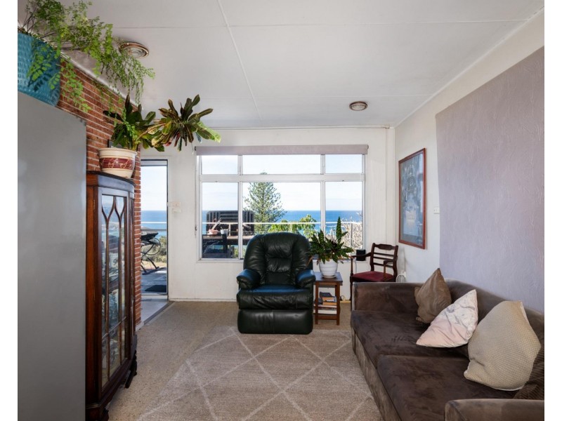 14 Signal Street, Emerald Beach NSW 2456