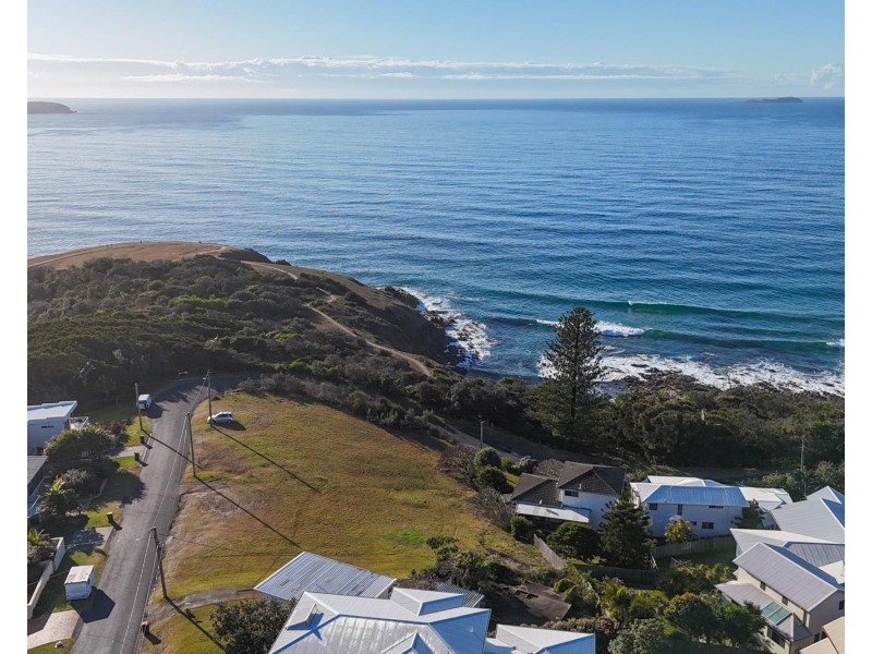 14 Signal Street, Emerald Beach NSW 2456