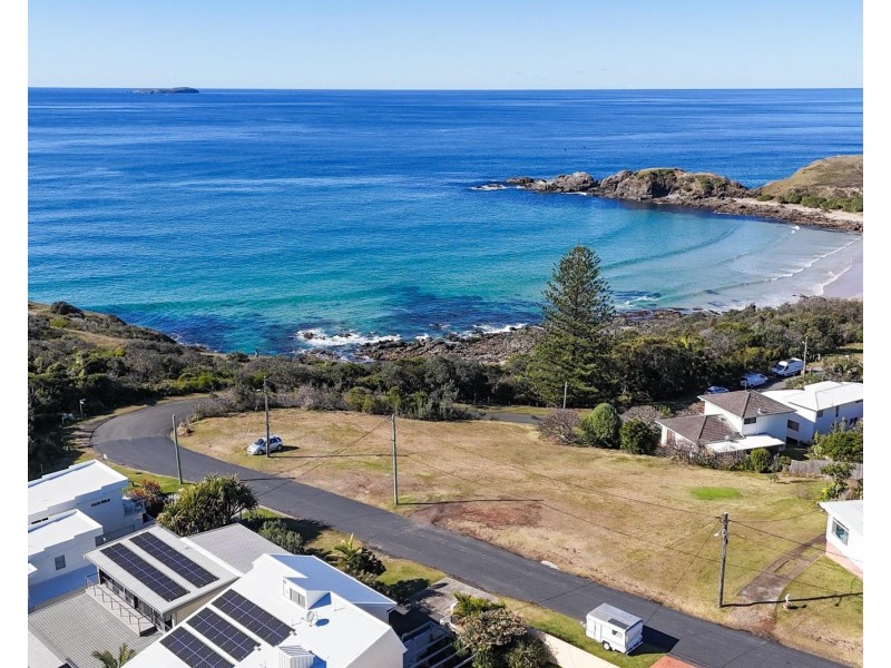 14 Signal Street, Emerald Beach NSW 2456