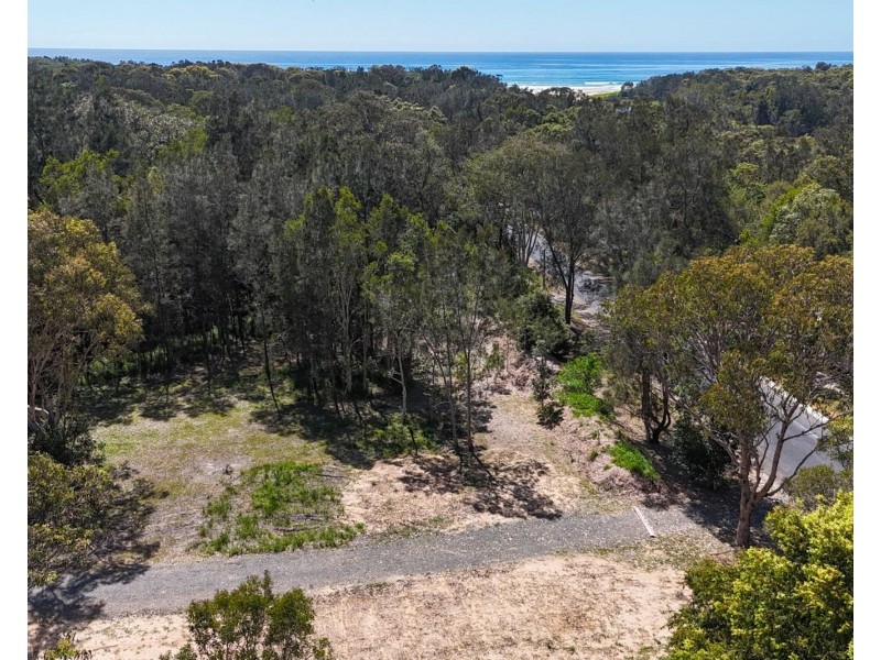 13 Hearnes Lake Road, Woolgoolga NSW 2456