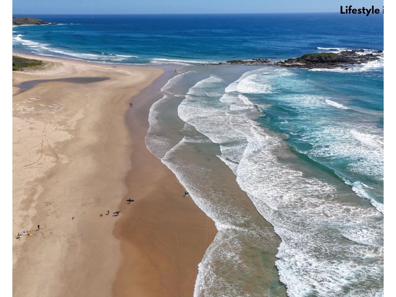 13 Hearnes Lake Road, Woolgoolga NSW 2456