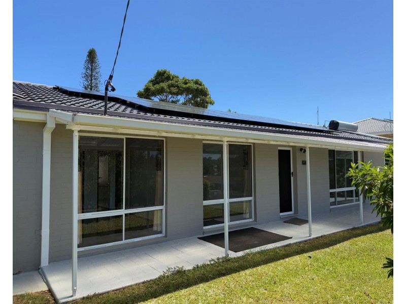20 Crabbe Street, Woolgoolga NSW 2456