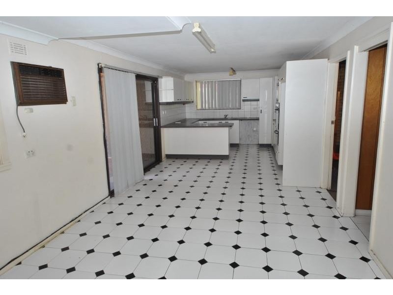 2 Carey St, Bass Hill NSW 2197