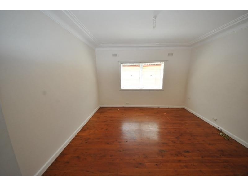 56 Robertson Rd, Bass Hill NSW 2197