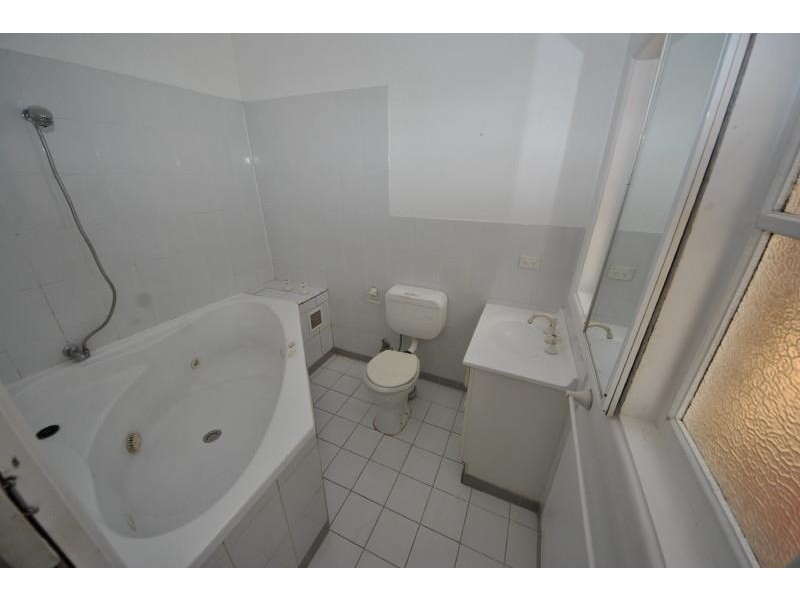 56 Robertson Rd, Bass Hill NSW 2197