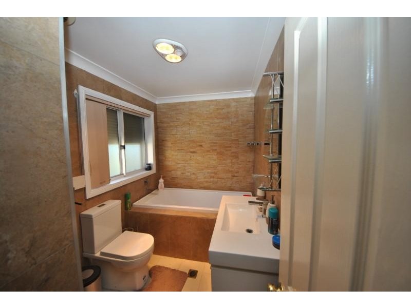 2/42 Rose Street, Sefton NSW 2162