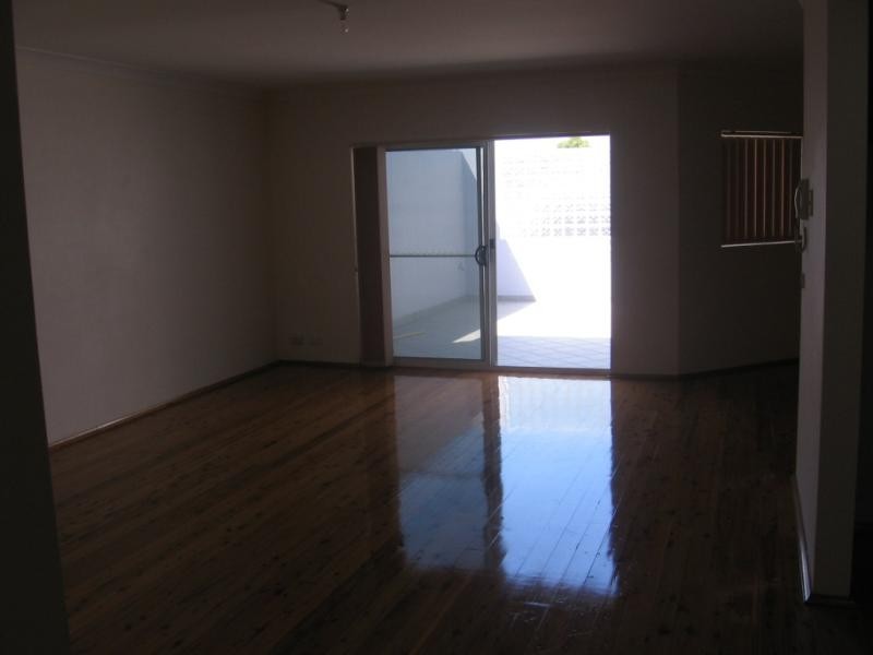 1/190 Waldron Rd, Chester Hill NSW 2162