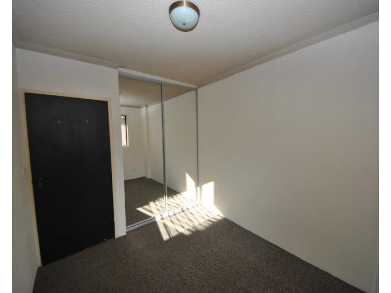 8/5 Edwin Street, Regents Park NSW 2143