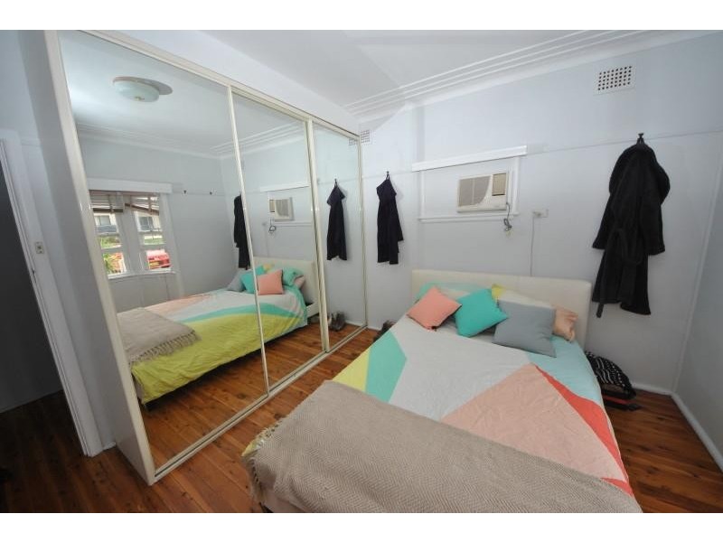 8 Birrong Avenue, Birrong NSW 2143