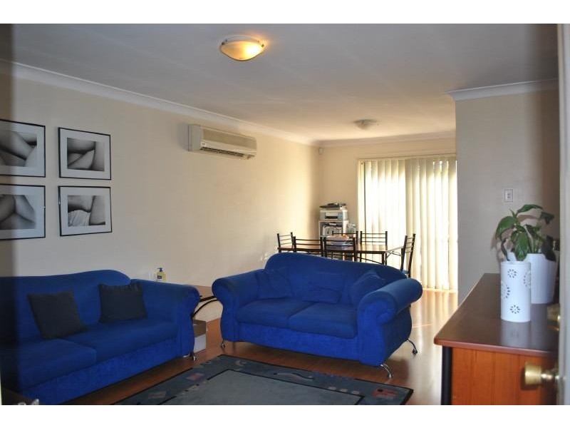 4/5b Gurney  Rd, Chester Hill NSW 2162