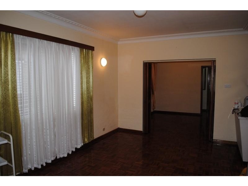 98 Taylor  St, Lakemba NSW 2195