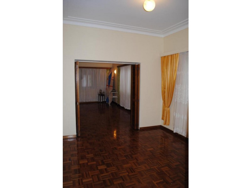 98 Taylor  St, Lakemba NSW 2195