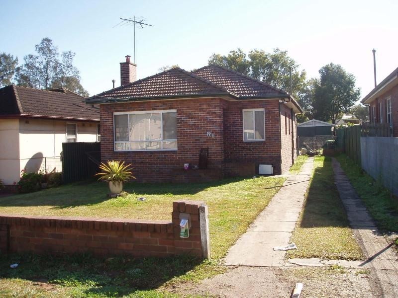 6 McClelland St, Chester Hill NSW 2162