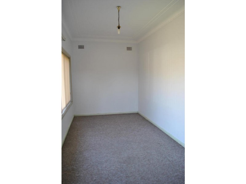 126 Chester Hill Rd, Bass Hill NSW 2197