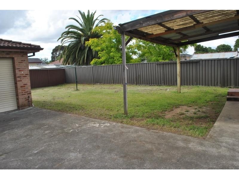 1 Albury St, Yagoona NSW 2199