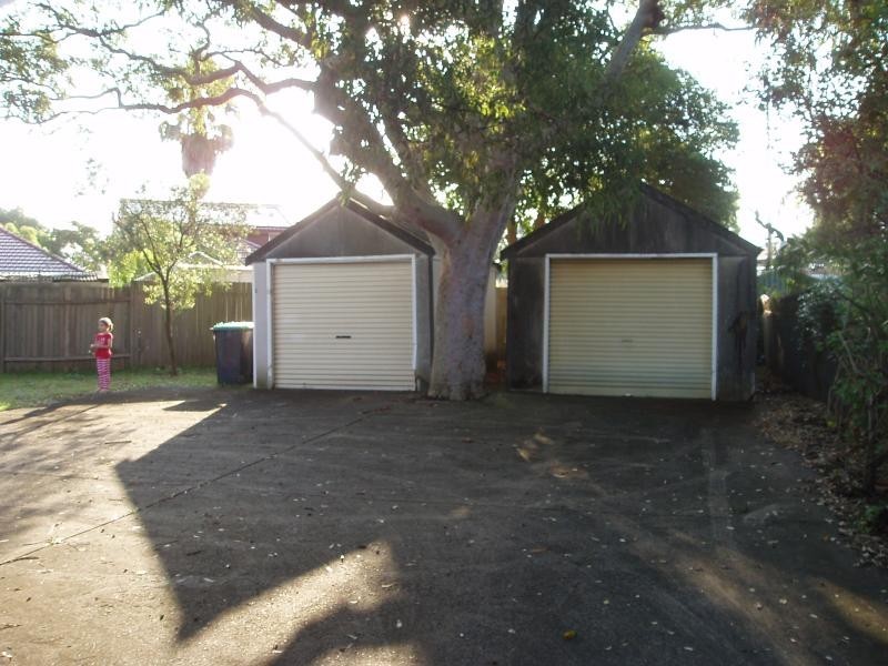 44  Simmons Rd, Kingsgrove NSW 2208