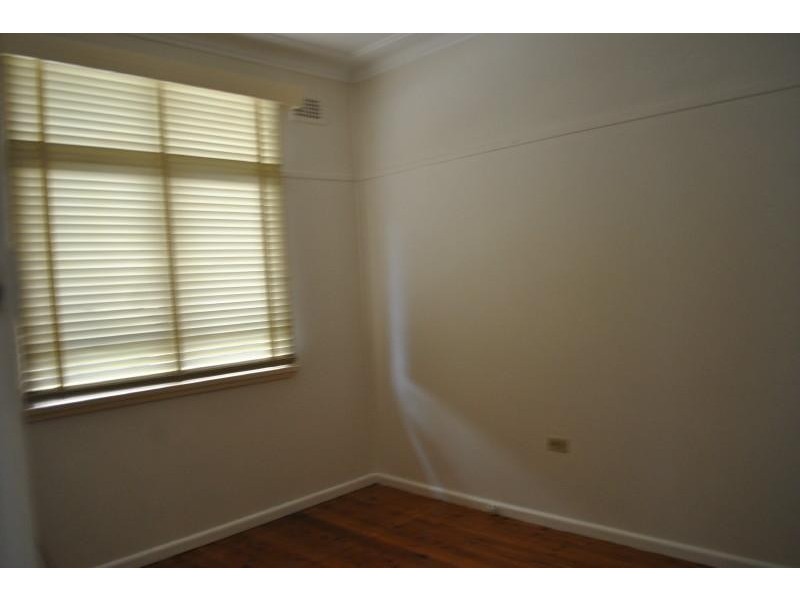 13 Carnegie Rd, Chester Hill NSW 2162