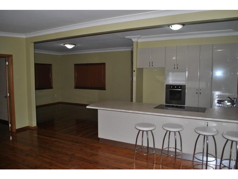 5 Australia  St, Bass Hill NSW 2197