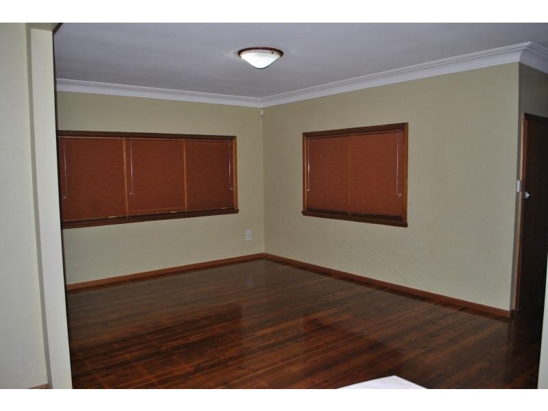 5 Australia  St, Bass Hill NSW 2197