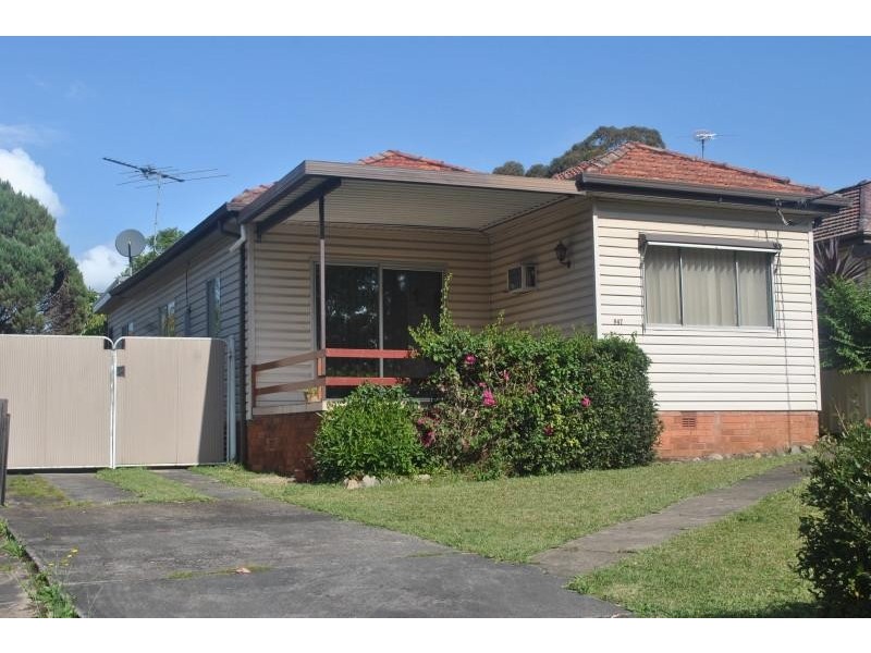 947 Hume Hwy, Bass Hill NSW 2197