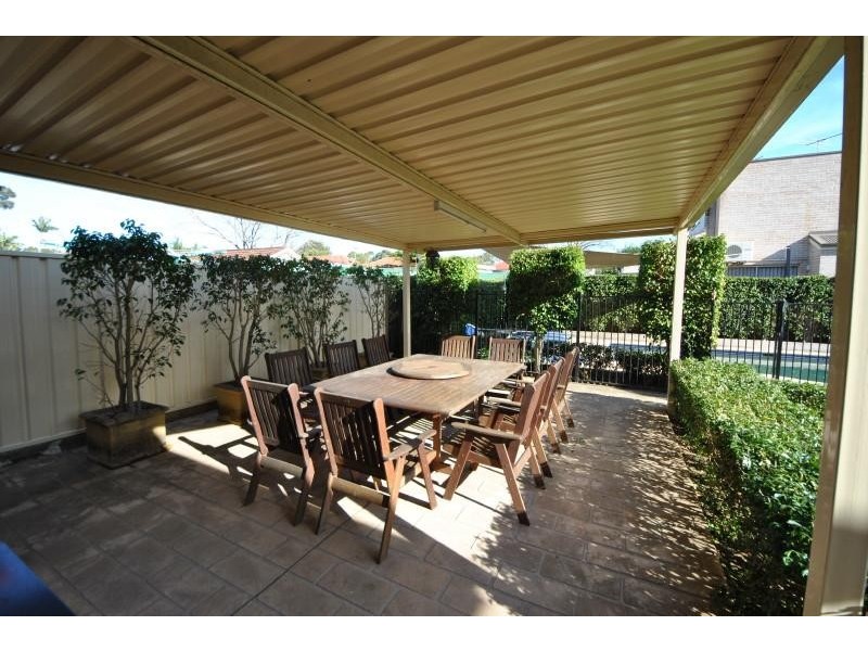 4 Leslie St, Bass Hill NSW 2197