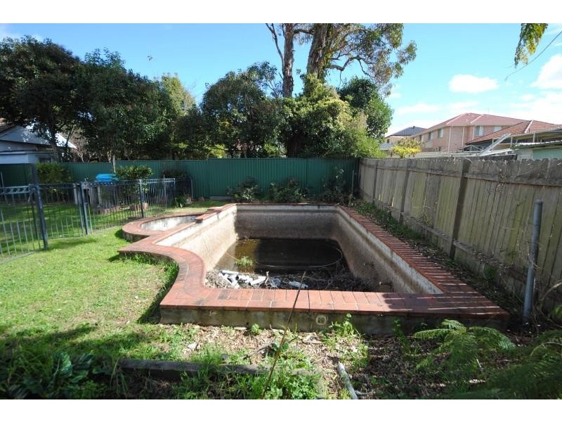 20 Esme Ave, Chester Hill NSW 2162