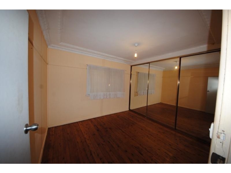 20 Esme Ave, Chester Hill NSW 2162