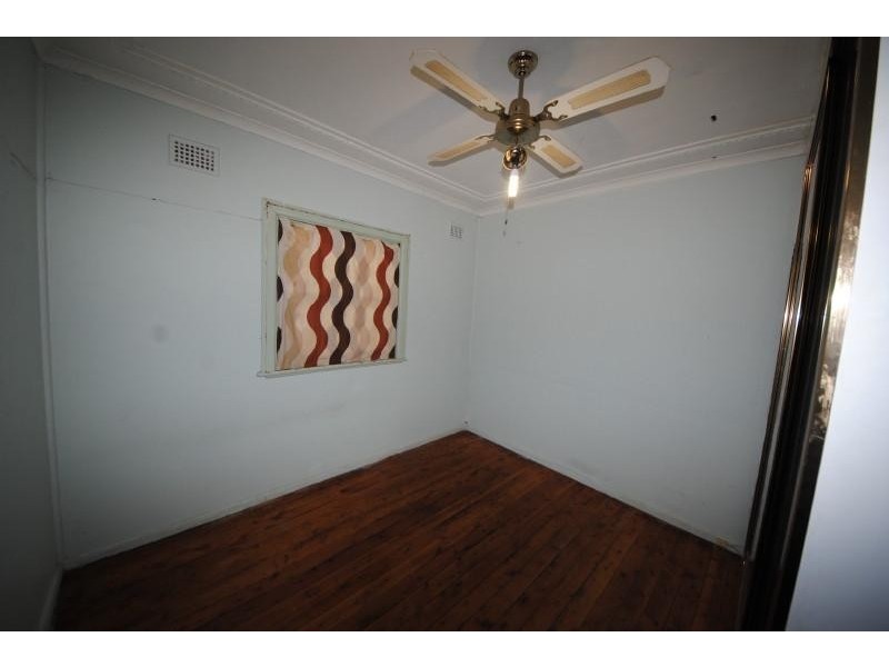 20 Esme Ave, Chester Hill NSW 2162