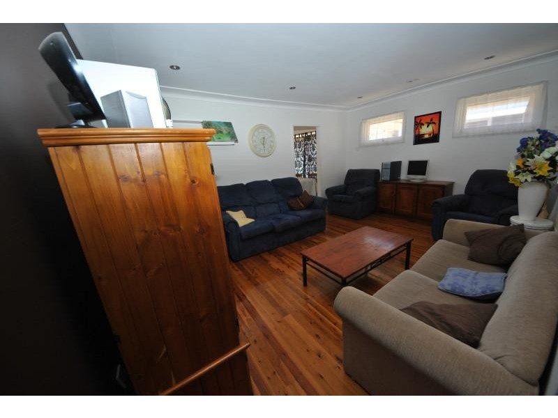 40 Jocelyn St, Chester Hill NSW 2162