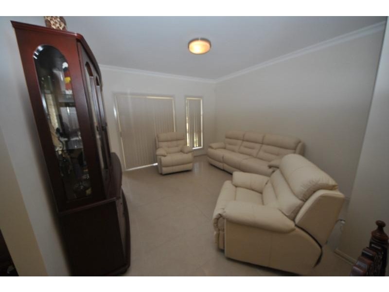 18 Willowbank  Cres, Canley Vale NSW 2166