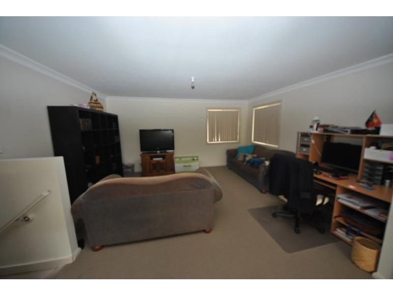 18 Willowbank  Cres, Canley Vale NSW 2166