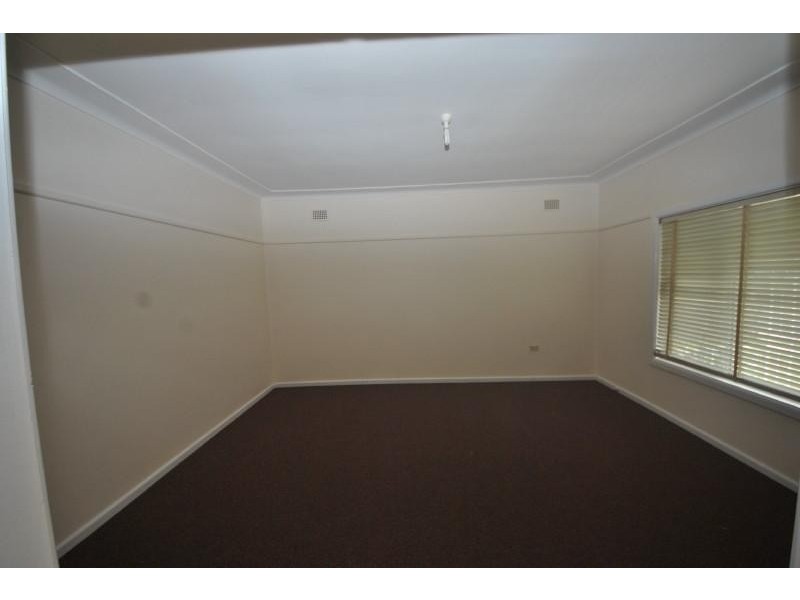 2 Larien  Cres, Birrong NSW 2143