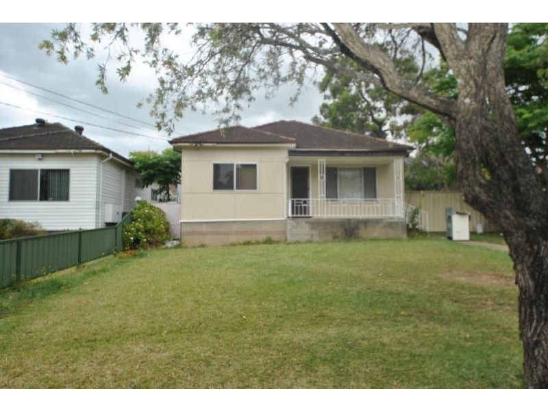 2 Larien  Cres, Birrong NSW 2143
