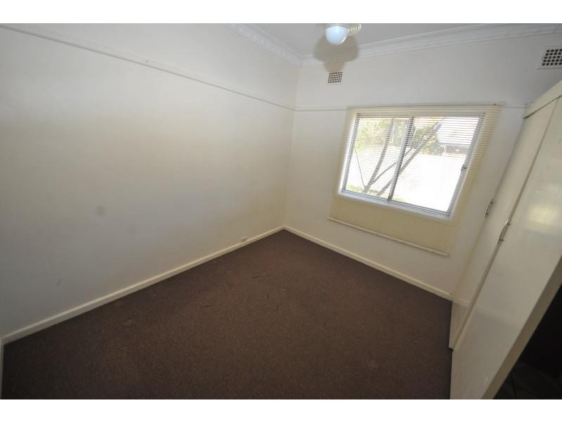2 Larien  Cres, Birrong NSW 2143