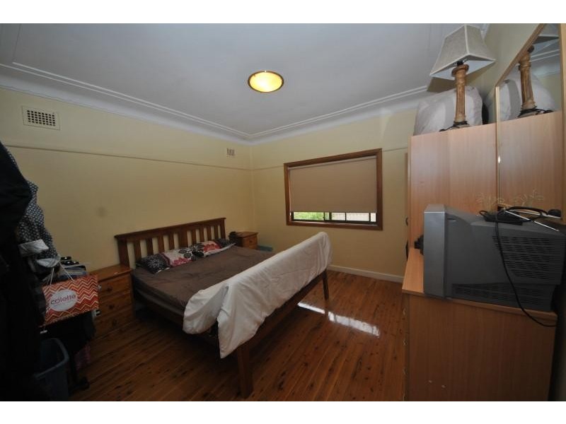 21 Royal Ave, Birrong NSW 2143